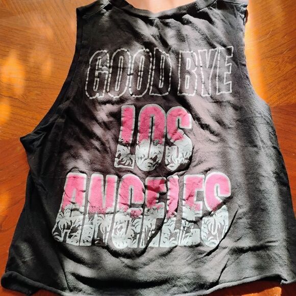 Black and Yellow 'Hello New York' Tank Top. Size: XL (0936) - Picture 3 of 4